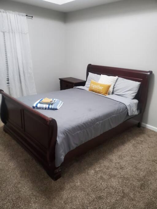Castle Comfort Ellenwood ภายนอก รูปภาพ