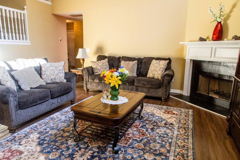 Castle Comfort Ellenwood ภายนอก รูปภาพ