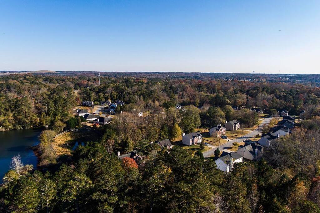 Castle Comfort Ellenwood ภายนอก รูปภาพ